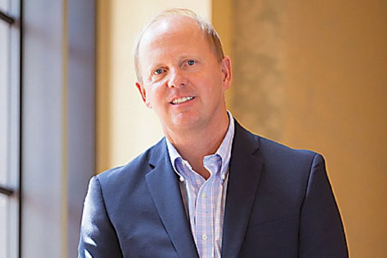 What is the specialization considered in the Roger Pettingell real estate agent?